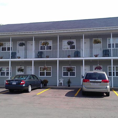 Midtown Motel & Suites Moncton Exterior foto