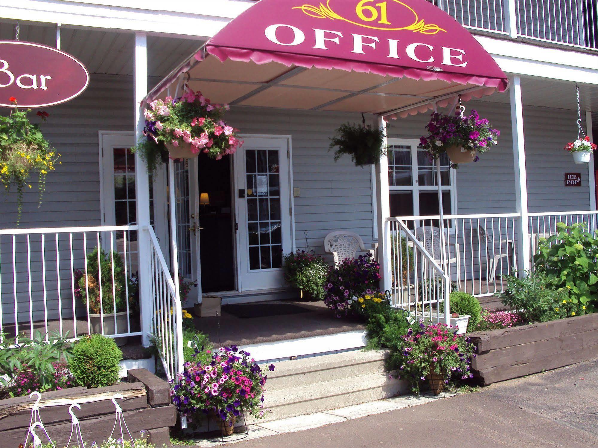 Midtown Motel & Suites Moncton Exterior foto