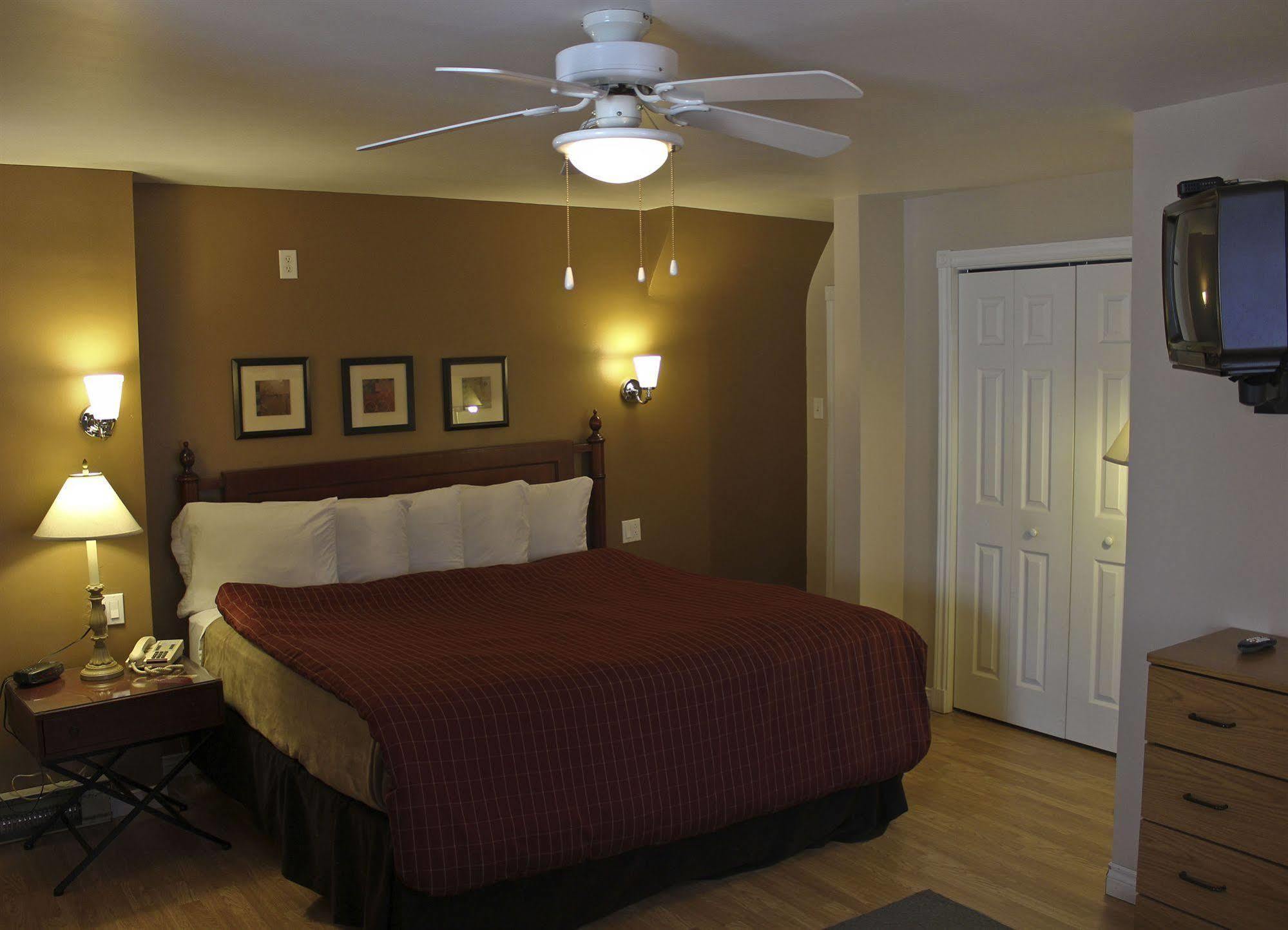 Midtown Motel & Suites Moncton Exterior foto